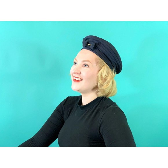 Vintage 1940s Navy Hat Blue Bow Button Round Beret - Picture 2 of 9